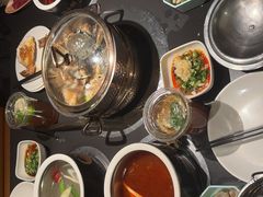 -钱小奴海鲜自助黑金店(杭州滨江龙湖店)