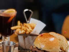 -BOURBON 玻本美式餐厅酒吧(虹桥新天地店)