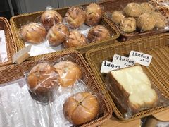 -玥儿弯弯手作烘焙(中海国际社区御城店)