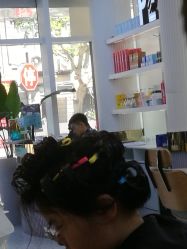 -PE SALON 