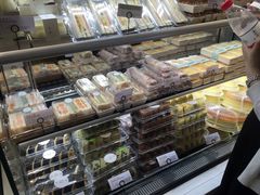 面包甜点陈列柜-幸福西饼面包茶饮(车公庙店)