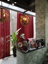 -In Style Hair Salon