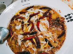 -渔语鱼酸菜鱼新川菜(来福士店)