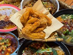 -爆炸头阿姨小四川正宗川味小吃(无任何分店)