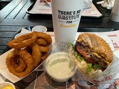 -The Habit Burger Grill 哈比特汉堡(爱琴海店)