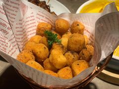 很脆的松露豆腐-新白鹿餐厅(金鹰新街口店)