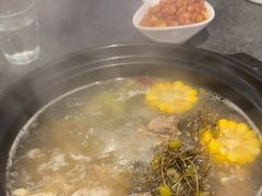 -野迹·石橄榄鸡·烧烤(新洲店)