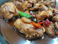 -八两八金·莱芜特色炒鸡(市南漳浦路店)