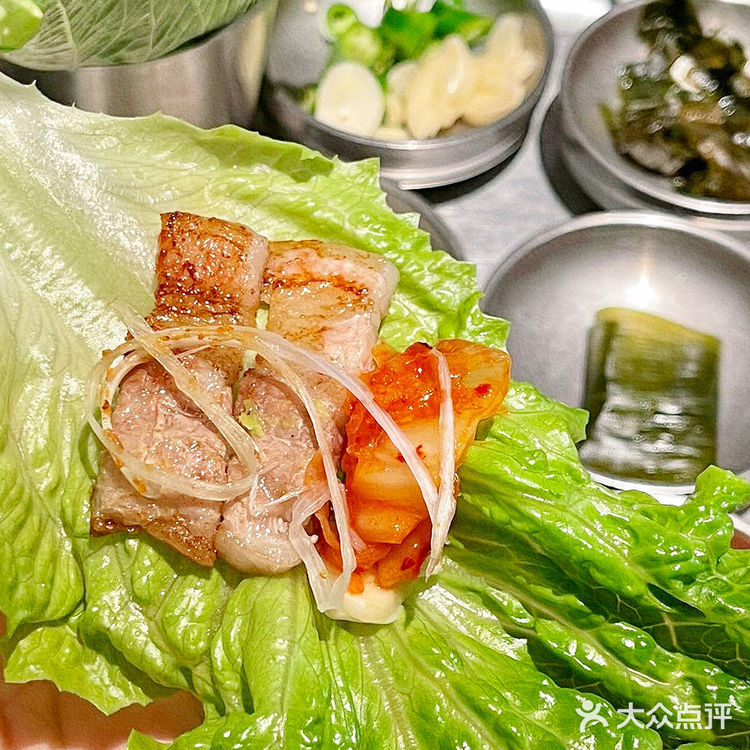 在广州!一口香迷糊的网红山葵烤肉!