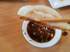 虾肉锅贴-众口斋锅贴(银泰城店)