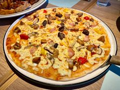 幸会饭堂荤香薄底披萨-幸薈飯堂