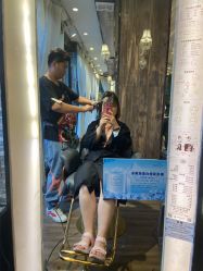 -一東造型烫发染发