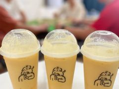 -喜茶(北京华贸购物中心店)