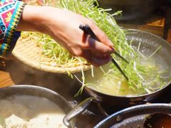 -吃饭皇帝大土家民族菜(正大广场店)