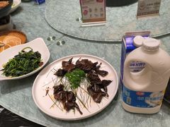 -湖北三五醇酒店·35年新楚菜