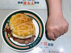 超级鸡扒菠萝包-星發茶餐厅(小梅大街店)