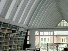 -钟书阁(松江泰晤士小镇店)