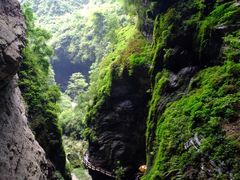 -龙水峡地缝景区