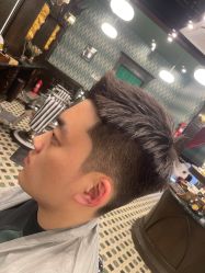 -海文先生国潮烫染男士理发馆