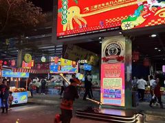 -三亚火车头万人海鲜广场