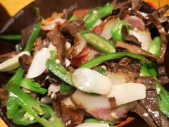 干笋子炒腊肉-禧福徕盆盆香川菜馆