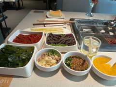 -海底捞火锅鲜切牛肉主题店(长寿路店)