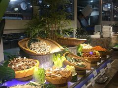 -蓝钻·国际美食海鲜自助百汇(西直门店)