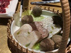 -左庭右院鲜牛肉火锅(金山万达店)