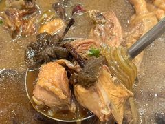 -闯关东东北农家菜(崂山石老人店)