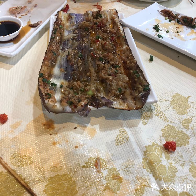 价格比其他贵一点点，不过挺香的