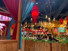 -老滇山寨•云南特色菜•地方菜•民族风情歌舞表演(金碧店)