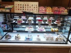 面包甜点陈列柜-巴黎贝甜(武夷花园店)