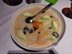 -汤城小厨•粤菜•靓汤(苏州街店)