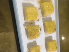 -东口码头·烧鸽子·鱼头泡饼·地方菜(金鹰悦城店)