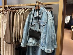 -URBAN REVIVO(上海中庚漫游城店)