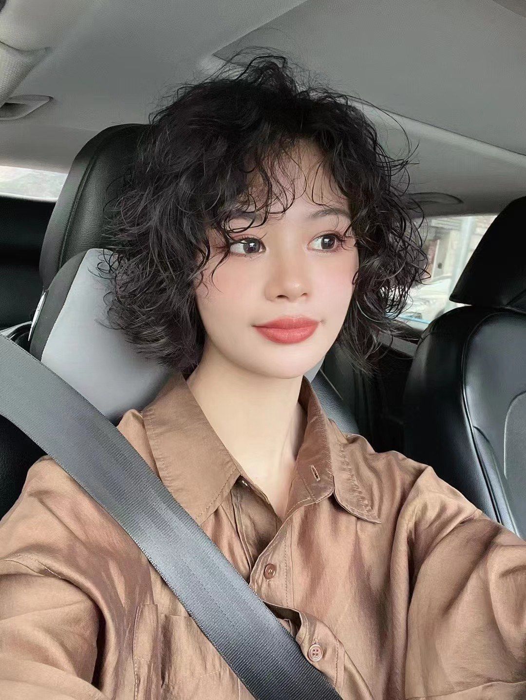 短发羊毛卷烫发