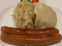 巴伐利亚什锦香肠盘配酸菜土豆泥-巴伐利亚啤酒坊(意式风情街店)