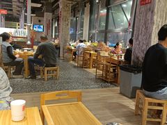 大堂-么肆烤肉·中式自助·烤肉大排档(街道口季佳PAI店)