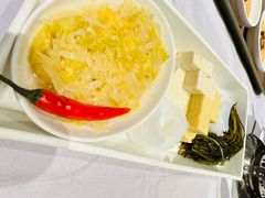 细丝酸菜-鼎鼎香·港式火锅(北京SKP店)