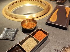 -铭牛烧肉·和牛海鲜自助(高新月牙湖店)