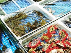 -霞涌市场海鲜摆卖区