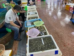 -渔人湾码头海鲜市场负二楼