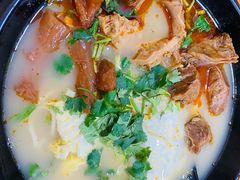 -志权牛肉面(灵山路店)