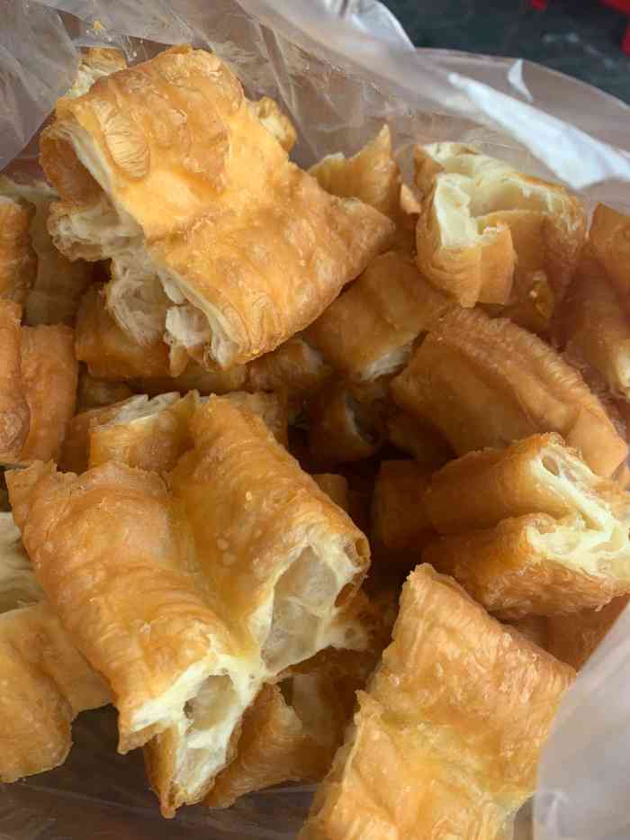 特色无矾脆皮大油条-"在银时和小吃店吃完,走的时候见到这个油条.