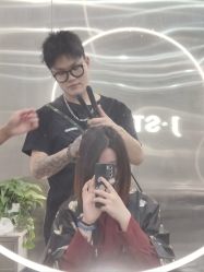 点击看大图 -乔伊斯染发烫发