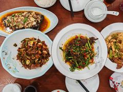 -湖南人家湘菜馆(镇江路店)
