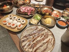 -草家酱蟹炭火烤肉店(珲春南路一店)