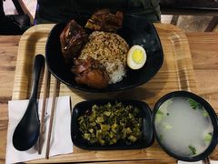 招牌老卤猪手饭-每碗面馆(新鸿安大厦店)