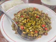 -湖南人家湘菜馆(镇江路店)