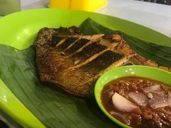 -明记烧鱼美味店